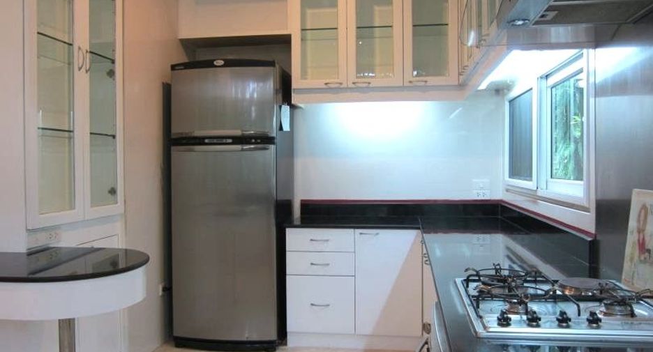 For rent 4 bedrooms house in Mueang Samut Prakan, Samut Prakan