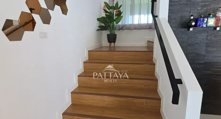 À vendre 4 chambres maison à Bang Lamung, Chonburi