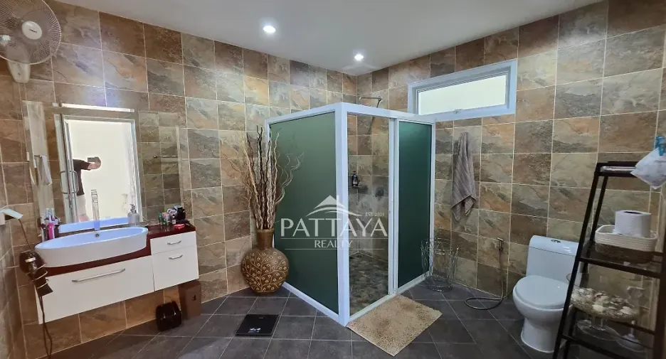 À vendre 4 chambres maison à Bang Lamung, Chonburi