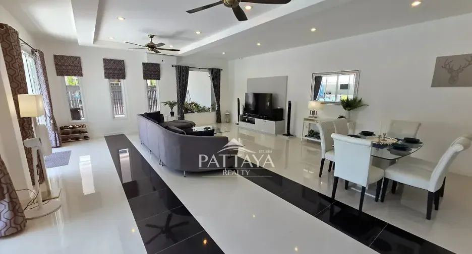 À vendre 4 chambres maison à Bang Lamung, Chonburi