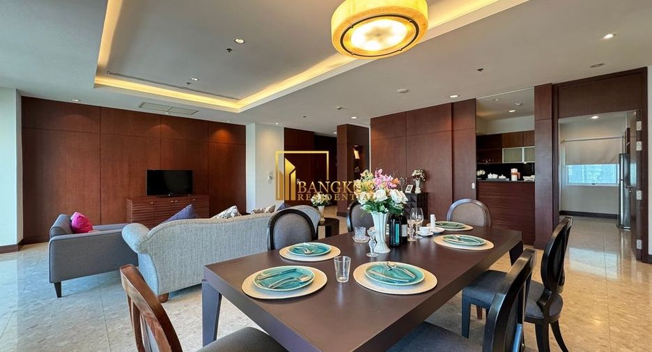 For rent 3 bedrooms apartment in Pathum Wan, Bangkok