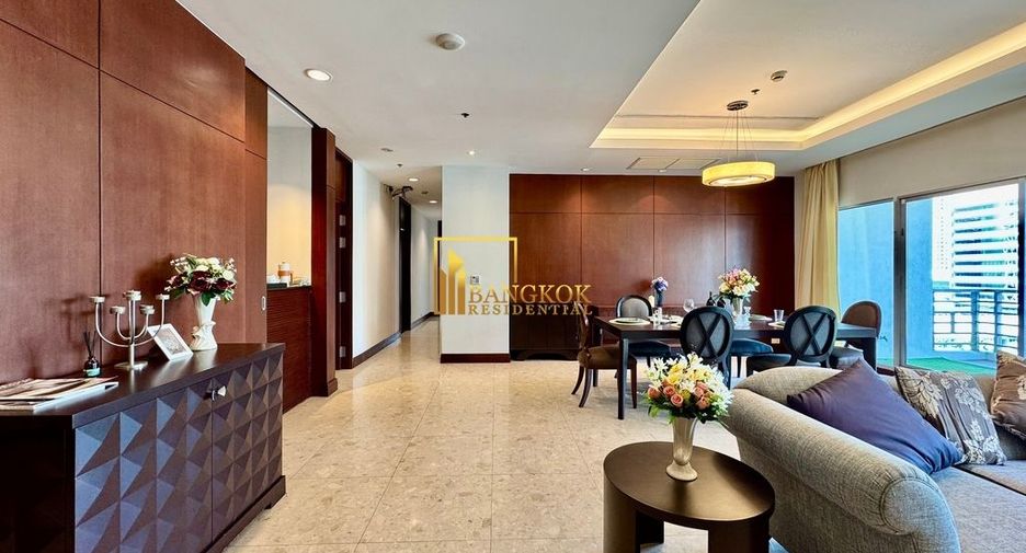 For rent 3 bedrooms apartment in Pathum Wan, Bangkok