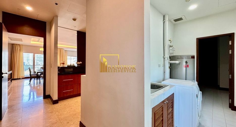 For rent 3 bedrooms apartment in Pathum Wan, Bangkok
