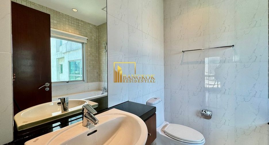 For rent 3 bedrooms apartment in Pathum Wan, Bangkok