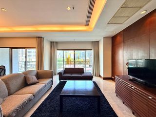 For rent 3 bedrooms apartment in Pathum Wan, Bangkok