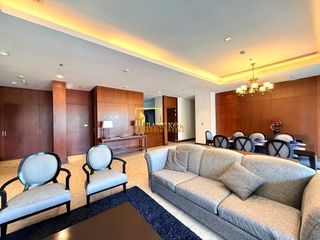 For rent 3 bedrooms apartment in Pathum Wan, Bangkok