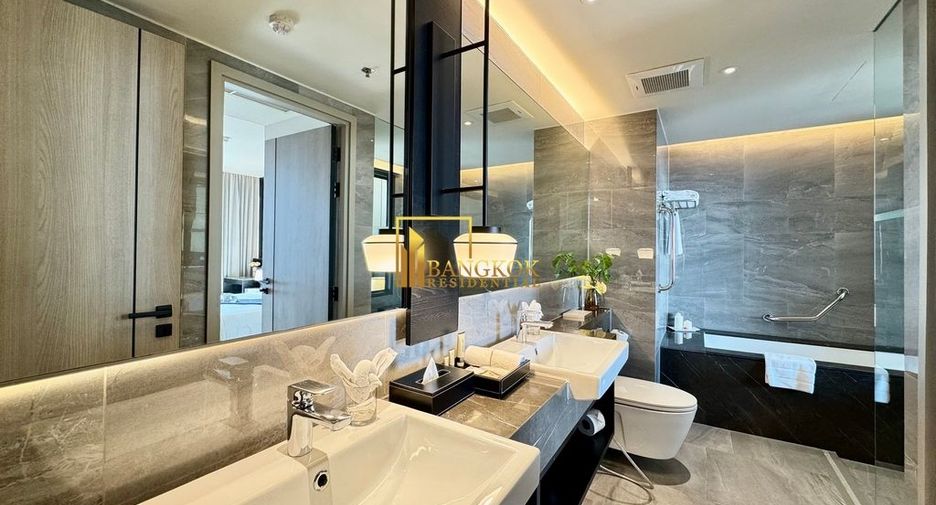 À louer 2 chambres appartement avec services à Khlong Toei, Bangkok