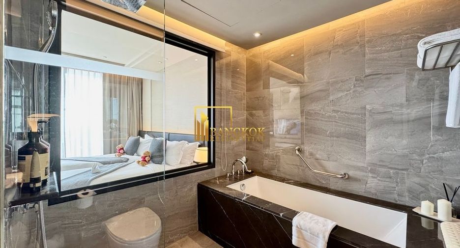 À louer 2 chambres appartement avec services à Khlong Toei, Bangkok