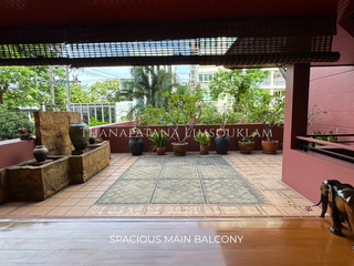 For sale 4 bedrooms condo in Sathon, Bangkok