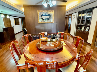 For sale 4 bedrooms condo in Sathon, Bangkok