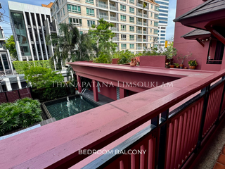 For sale 4 bedrooms condo in Sathon, Bangkok