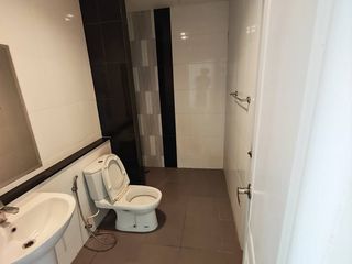 For rent 4 bedrooms townhouse in Bang Na, Bangkok