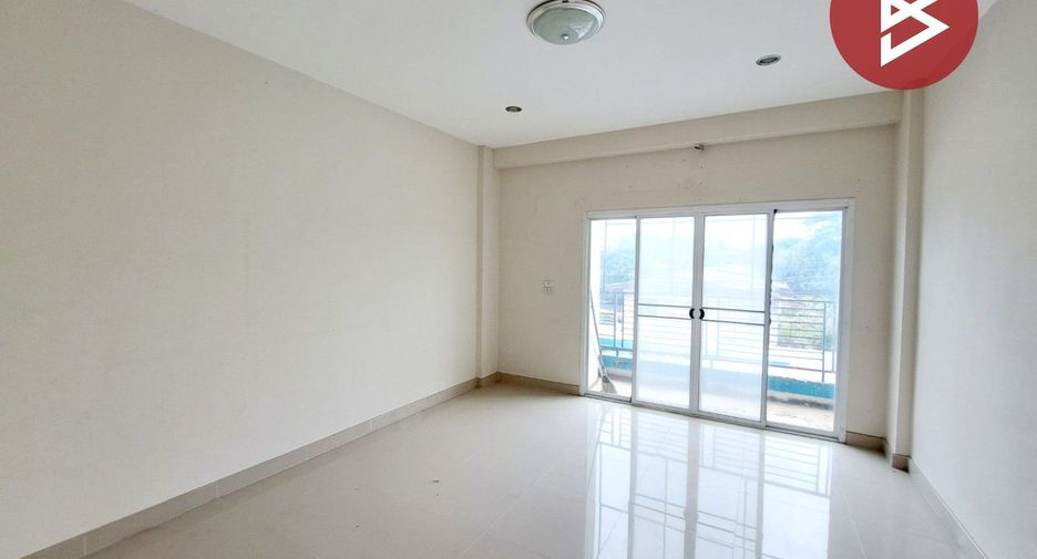 For sale 2 bedrooms townhouse in Takhli, Nakhon Sawan