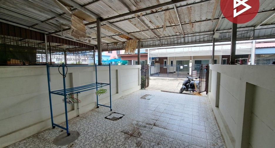 For sale 2 bedrooms townhouse in Takhli, Nakhon Sawan