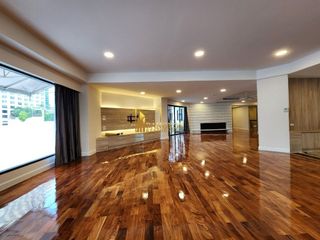 Apartamento en alquiler de 4 habitaciones en Khlong Toei, Bangkok