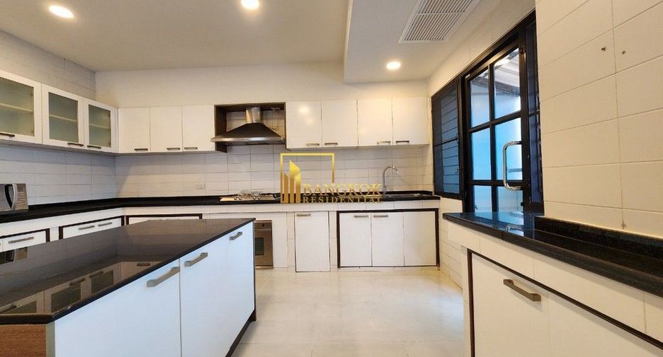 出租 4 卧室 公寓式住宅 在 Khlong Toei, 曼谷