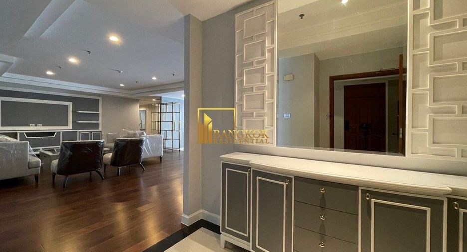 For rent 3 ベッドルーム apartment in Khlong Toei, Bangkok