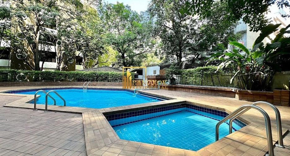 For rent 4 bedrooms apartment in Pathum Wan, Bangkok