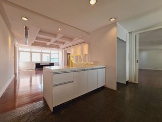 For rent 4 ベッドルーム apartment in Pathum Wan, Bangkok