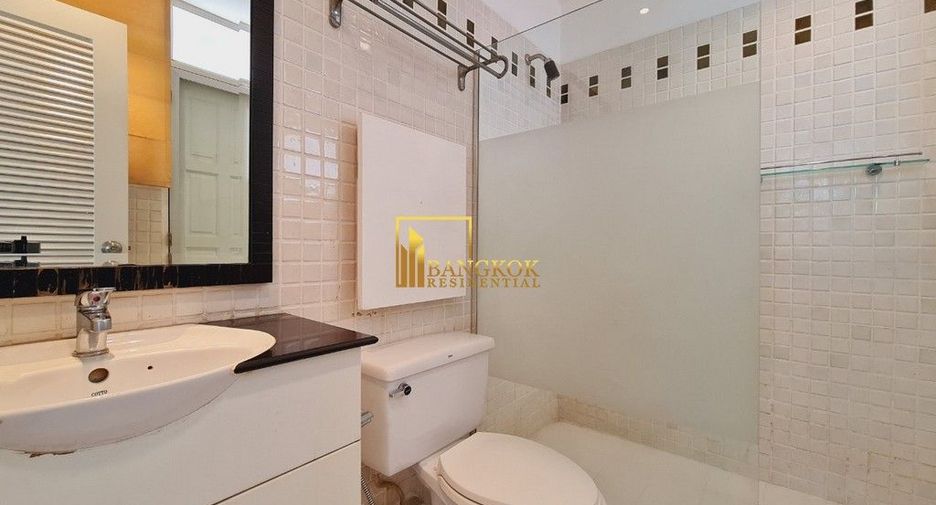 For rent 4 bedrooms apartment in Pathum Wan, Bangkok
