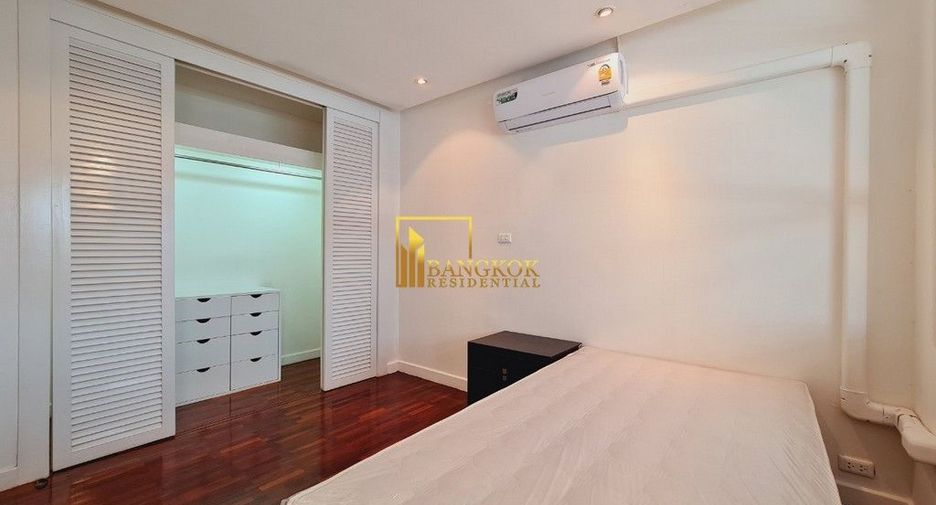 For rent 4 bedrooms apartment in Pathum Wan, Bangkok