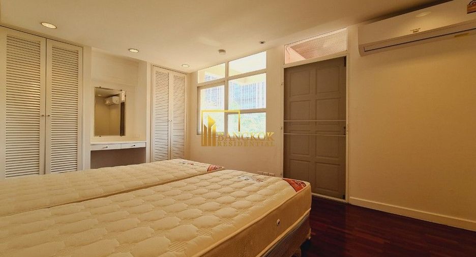 For rent 4 bedrooms apartment in Pathum Wan, Bangkok