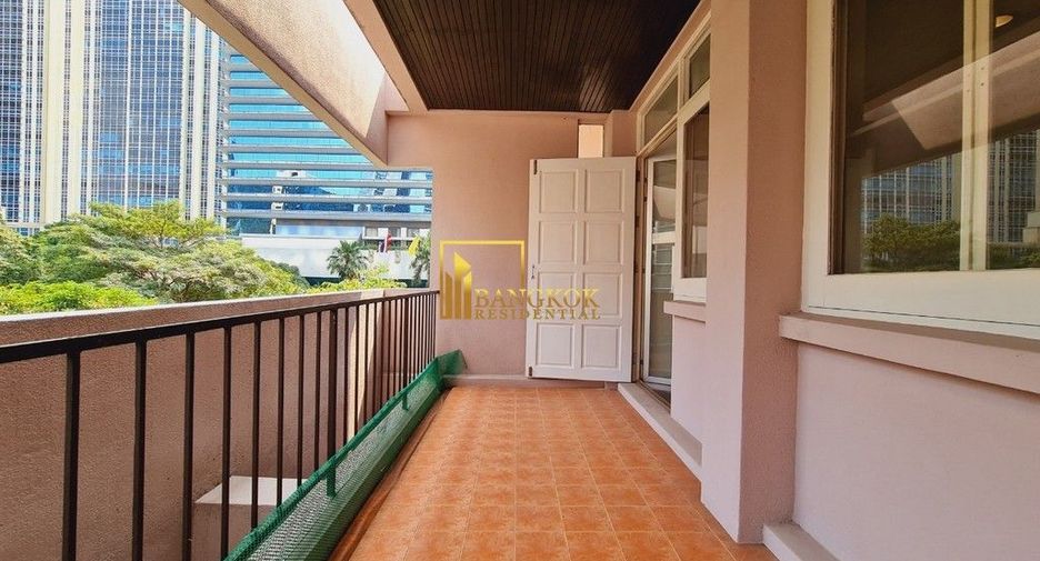 For rent 4 bedrooms apartment in Pathum Wan, Bangkok