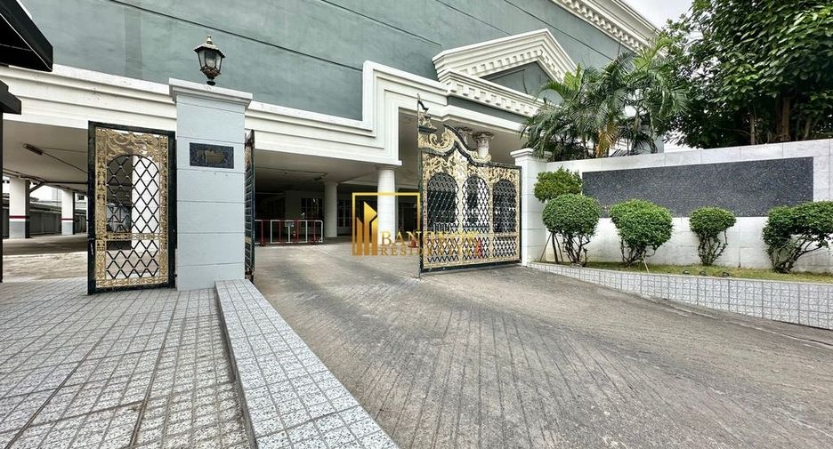 For rent 5 bedrooms apartment in Watthana, Bangkok