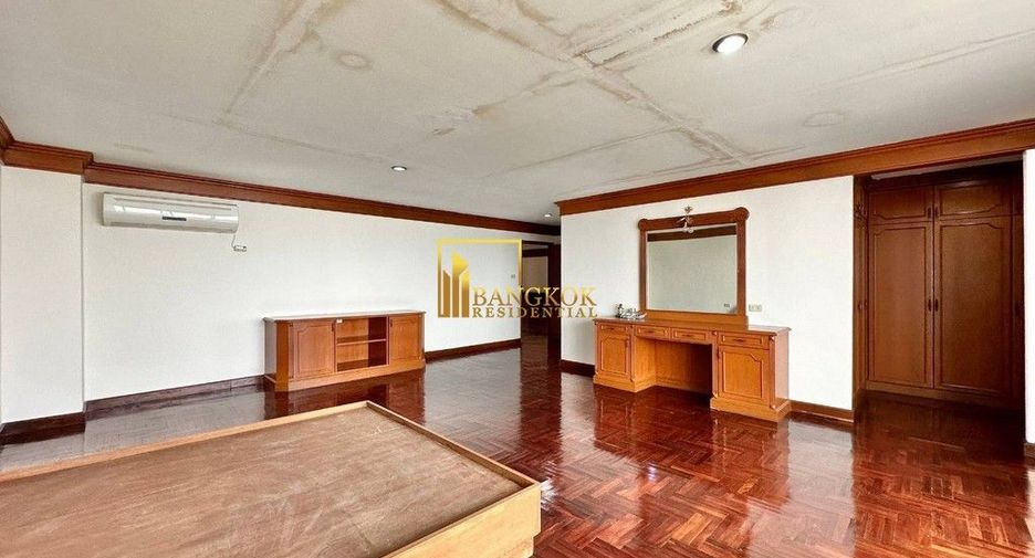 For rent 5 bedrooms apartment in Watthana, Bangkok