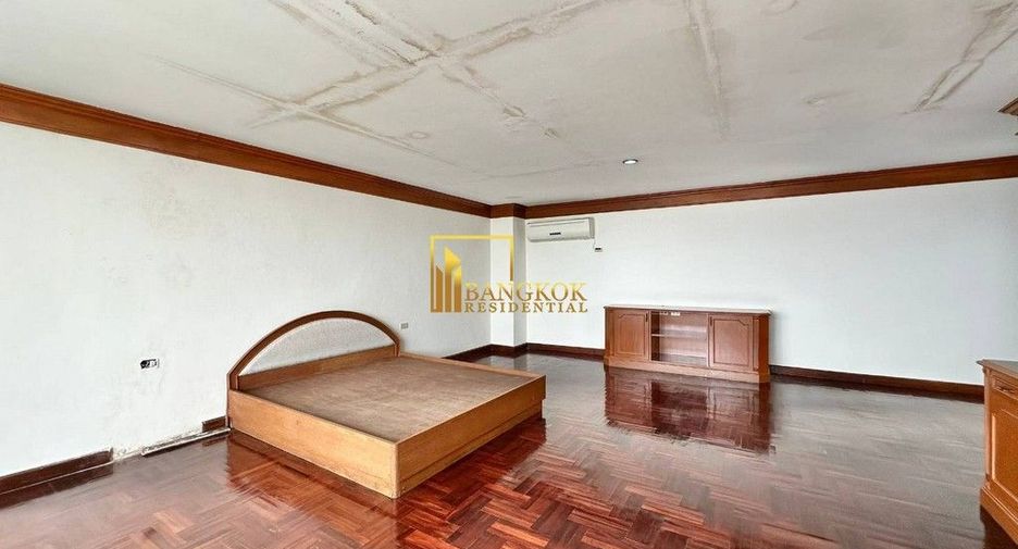 For rent 5 bedrooms apartment in Watthana, Bangkok