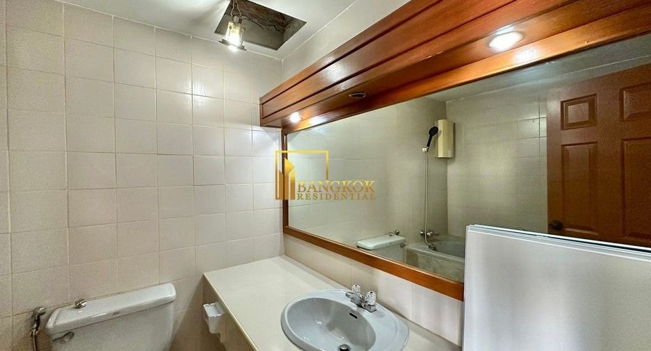 For rent 5 bedrooms apartment in Watthana, Bangkok