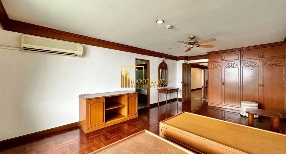 For rent 5 bedrooms apartment in Watthana, Bangkok