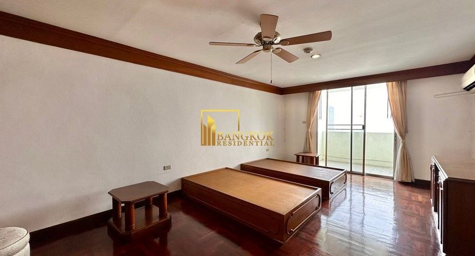 For rent 5 bedrooms apartment in Watthana, Bangkok