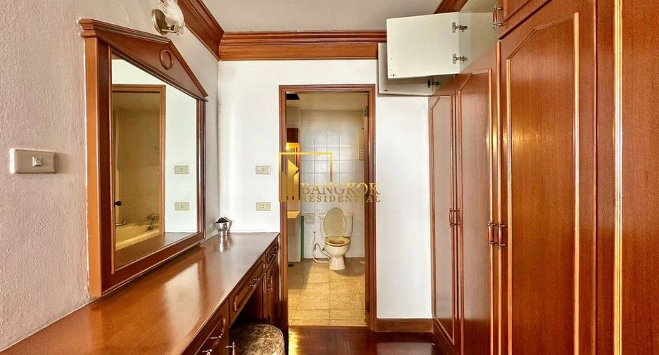 For rent 5 bedrooms apartment in Watthana, Bangkok