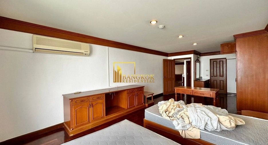 For rent 5 bedrooms apartment in Watthana, Bangkok