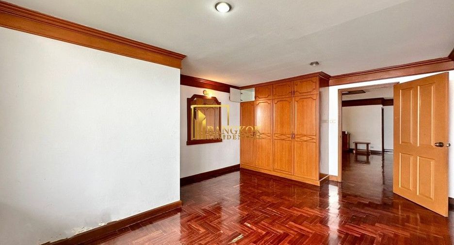 For rent 5 bedrooms apartment in Watthana, Bangkok