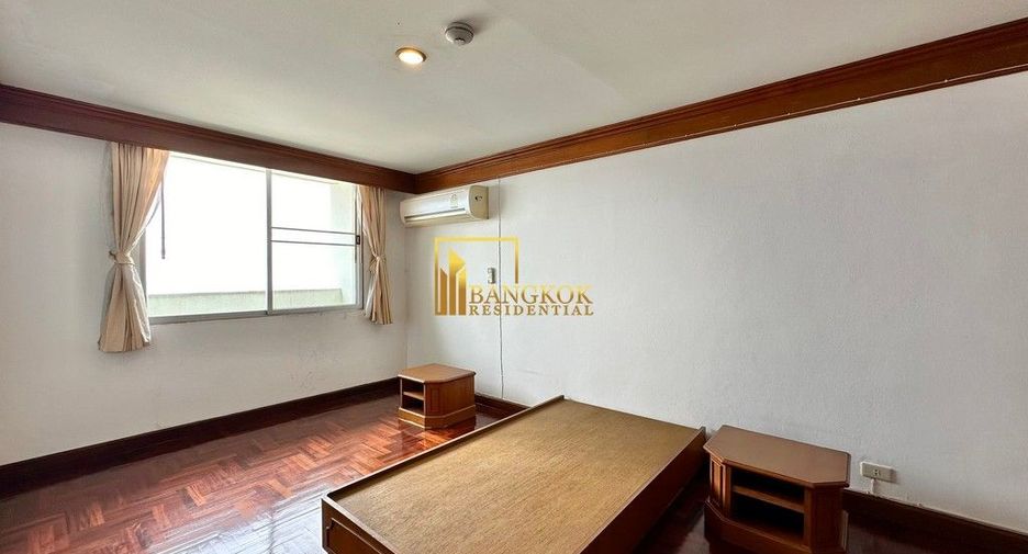 For rent 5 bedrooms apartment in Watthana, Bangkok