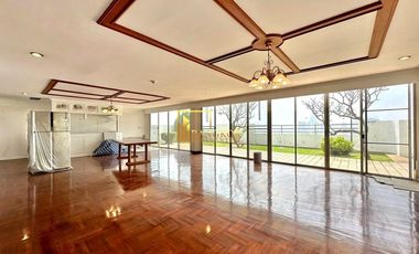 For rent 5 bedrooms apartment in Watthana, Bangkok