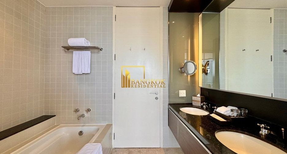 For rent 2 ベッドルーム serviced apartment in Khlong Toei, Bangkok