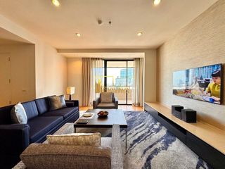 Apartamento con servicios en alquiler de 2 habitaciones en Khlong Toei, Bangkok