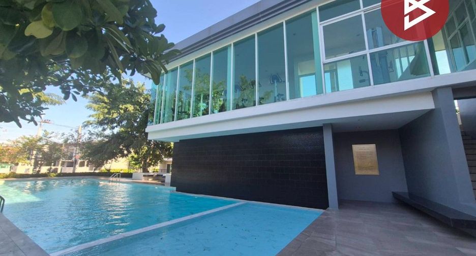 For sale 4 bedrooms townhouse in Sam Phran, Nakhon Pathom