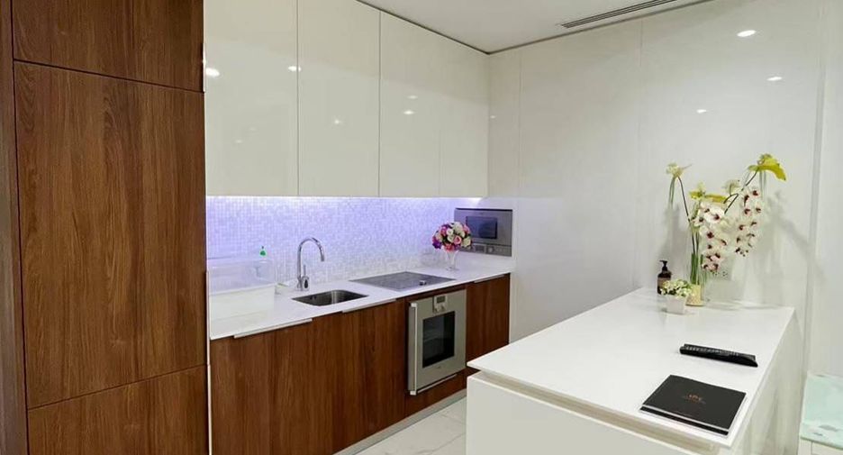 Wohnung zur Miete und zum Kauf mit 1 Zimmer in Pathum Wan, Bangkok