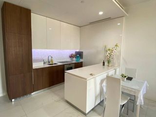For rent and for sale 1 bed condo in Pathum Wan, Bangkok