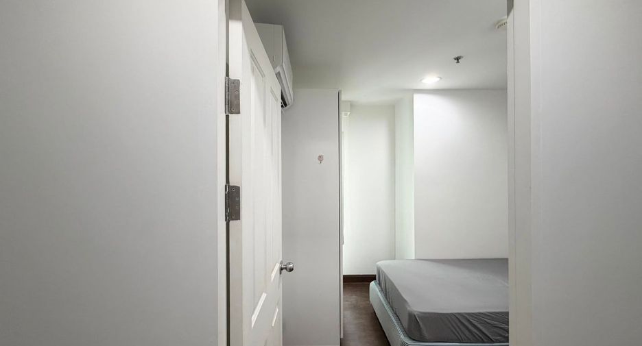 Condo en alquiler de 2 habitaciones en Huai Khwang, Bangkok