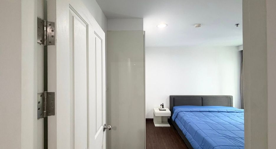 Condo en alquiler de 2 habitaciones en Huai Khwang, Bangkok