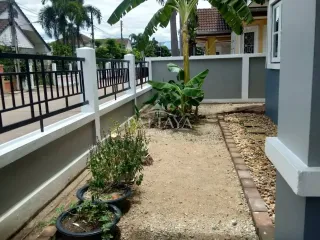 Casa en alquiler de 3 habitaciones en Bang Lamung, Chonburi