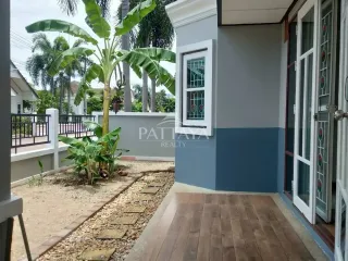 Casa en alquiler de 3 habitaciones en Bang Lamung, Chonburi
