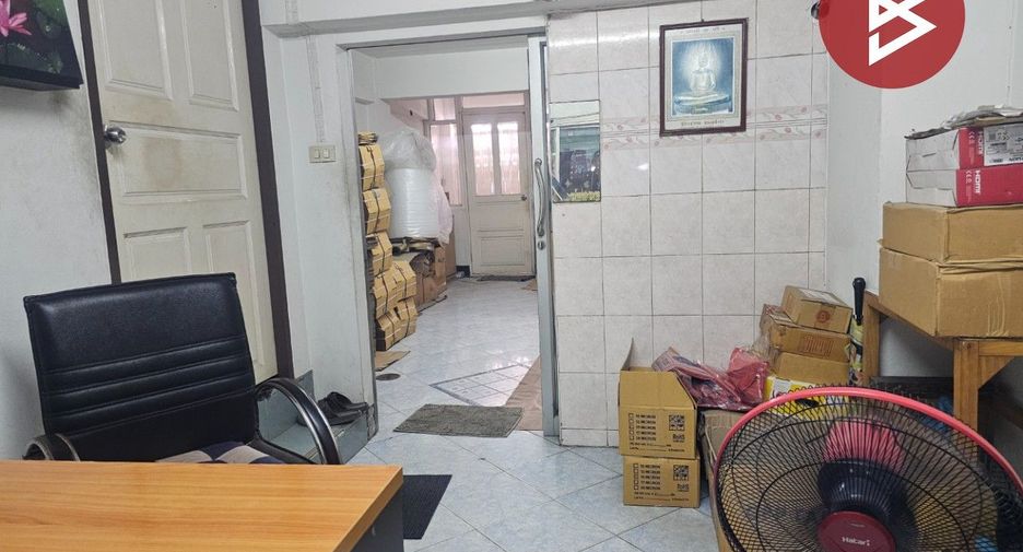For sale 3 bedrooms retail Space in Bang Phli, Samut Prakan