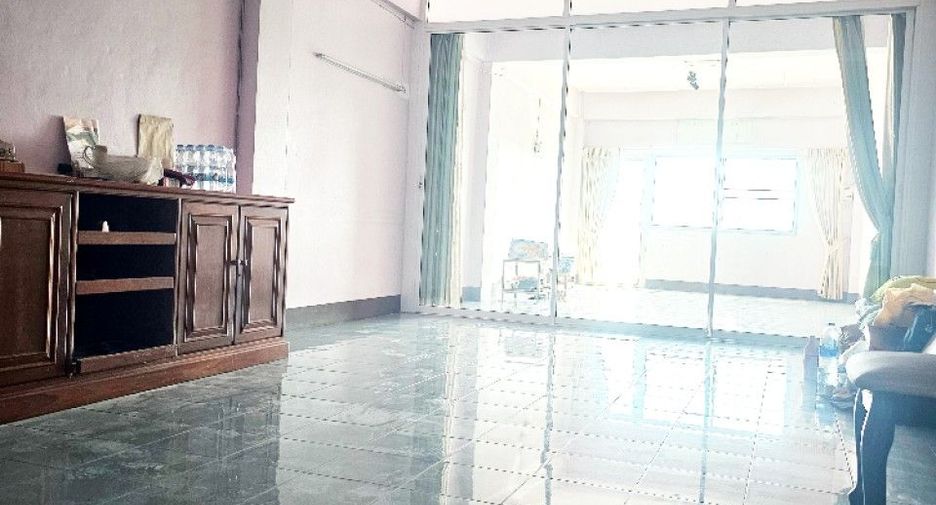 For sale 3 bedrooms retail Space in Bang Phli, Samut Prakan
