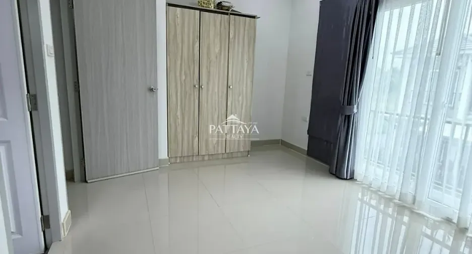 Haus zum Kauf mit 3 Zimmer in Bang Lamung, Chonburi